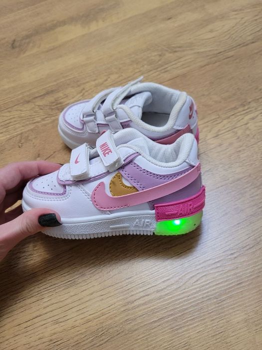 Кросівки Nike з підсвіткою дитячі 24 р.