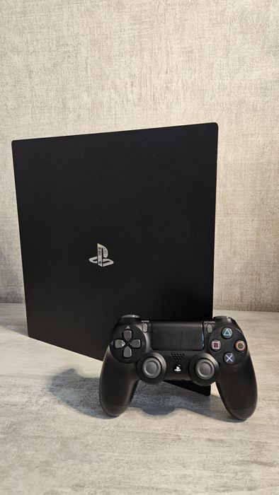 PlayStation 4 Pro 1TB (Б/В) (+ DualShock 4)