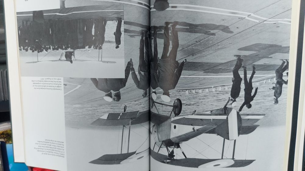 Knights Of The Air de Ezra Bowen