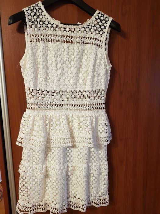 Sukienka z baskinką rozm.38