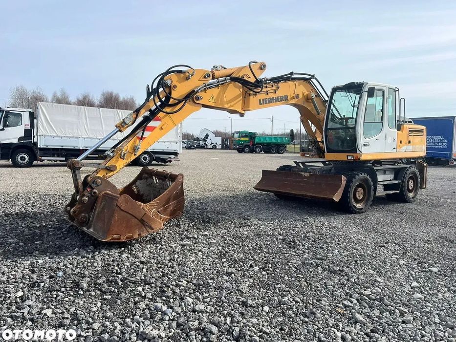 Liebherr A 900 C / 2007 / 10800 godzin / 2 łyżki / pług / podpory ? Import Francja  OPONY Bardzo Dobre / oryginalny lakier