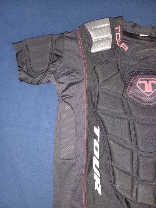 Camisola Almofadada no peito, costa e ombros, protecção e conforto