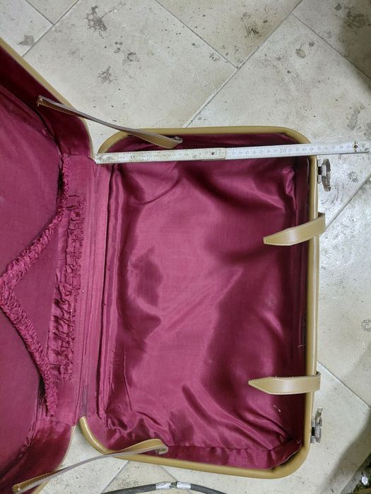 Malote antigo no estado real que se encontra nas fotos