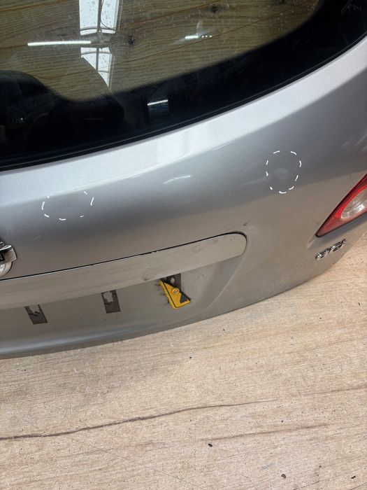 klapa bagażnika nissan qashqai kolor kyo