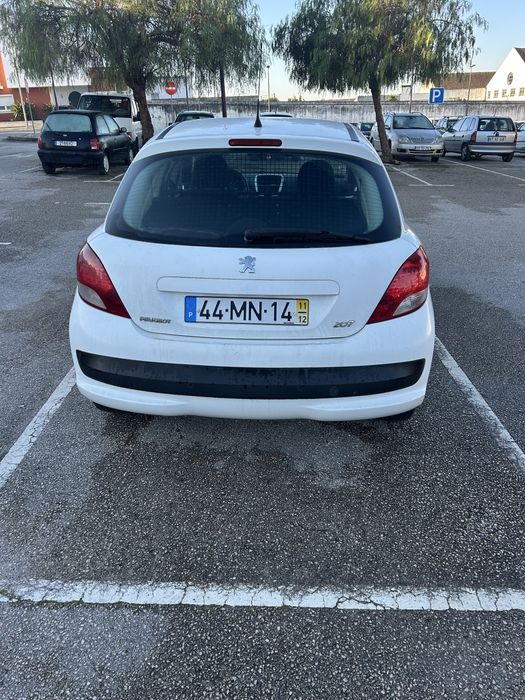 Peugeot 207 1.4hdi comercial 2011