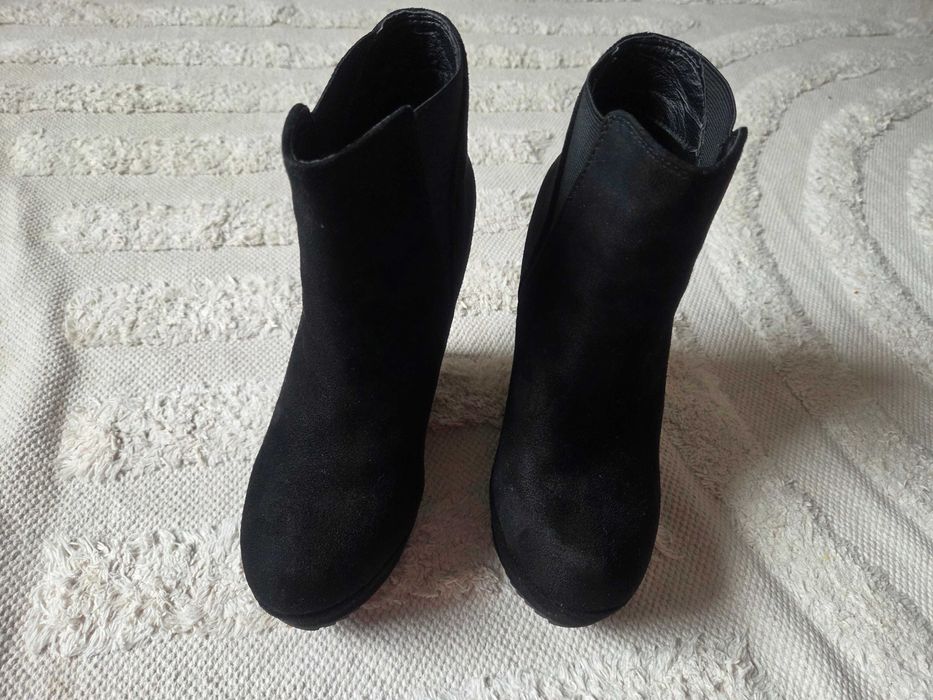 Botki na platformnie zamszowe rozm 36