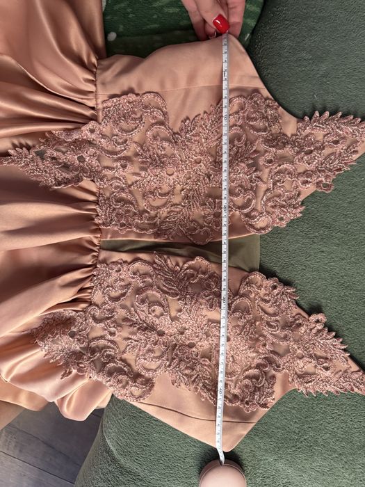 Sukienka Lou Pommada