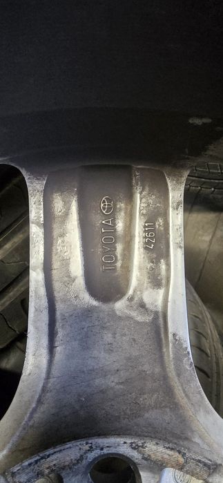 Felgi aluminiowe 17 5x114,3 Toyota et 45 Avensis Auris Corolla