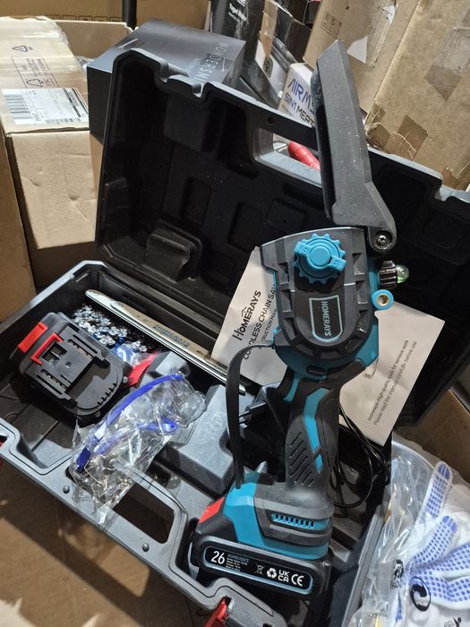 Міні акумуляторна ланцюгова пила.