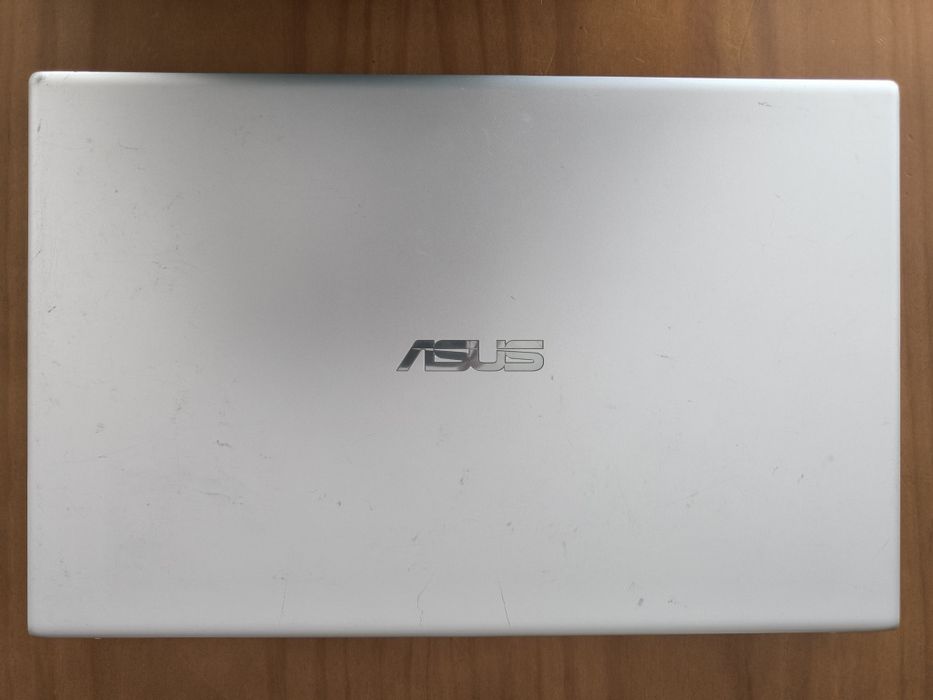 Vende-se Asus VivoBook 15 F512D