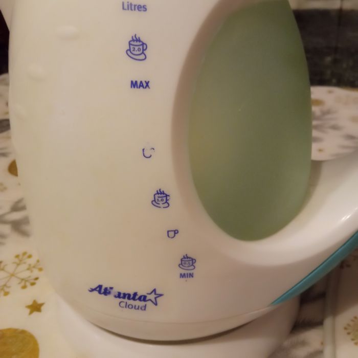 Чайник електричний