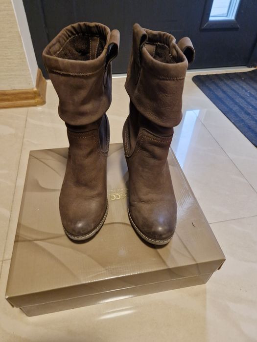 Botki kozaki na obcasie brazowe 37