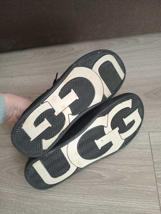 замшевые кеды UGG