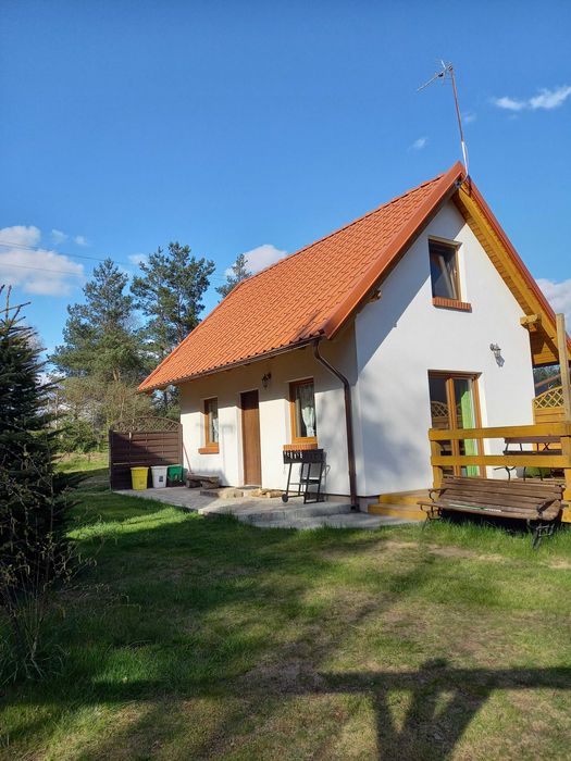 Domek nad jeziorem na Kaszubach, wędkowanie, pomost