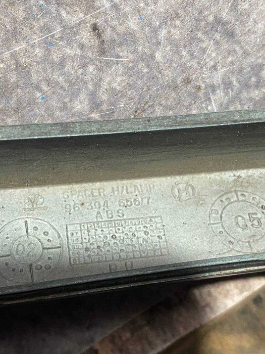 Накладка вія під передню фару права ліва Daewoo Lanos  ZAZ Sens