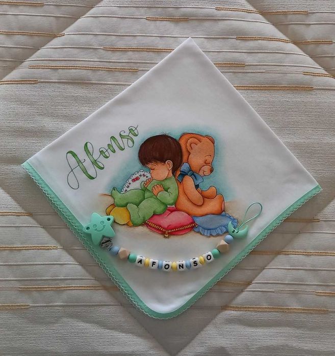 Kits de bebé personalizados à mão