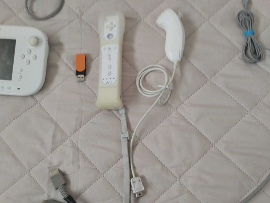 Wii U Desbloqueada com todos os acessórios necessários para jogos Wii