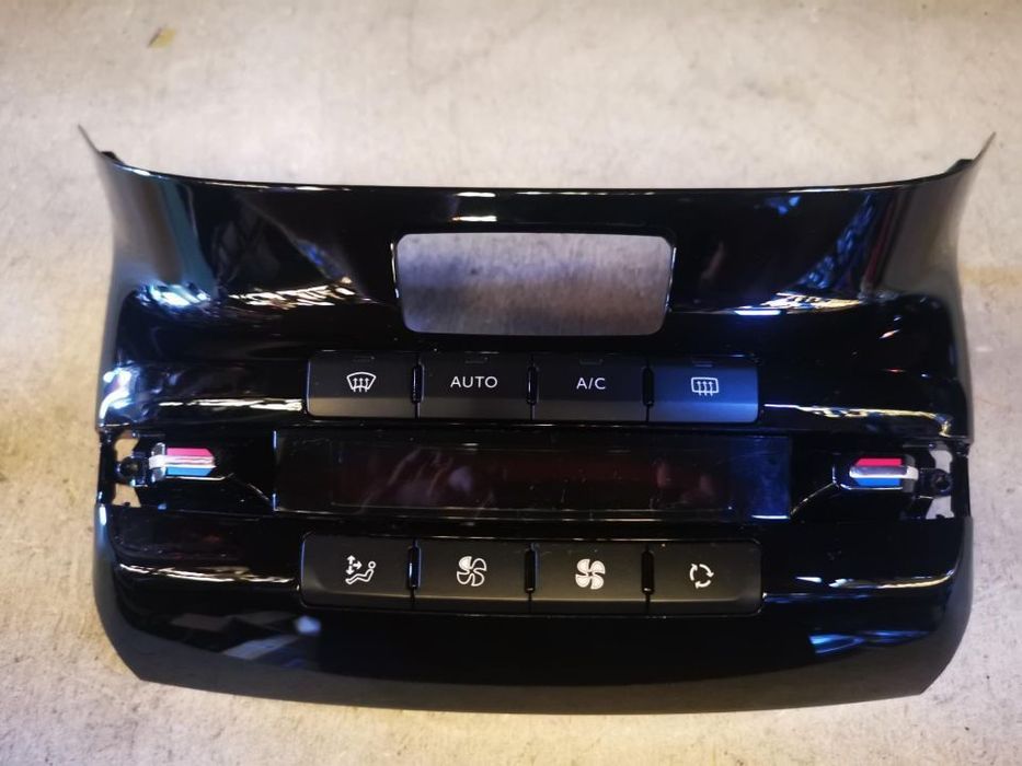 PEUGEOT 208 I CLIMATRONIC / CHAUFAGEM - S056