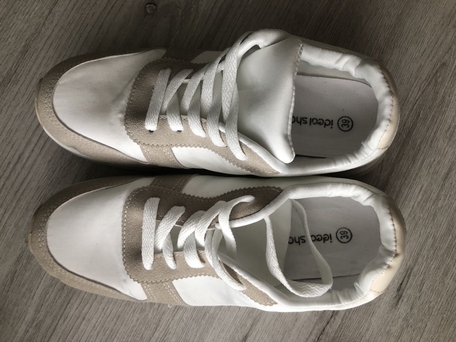 Adidasy, buty sportowe