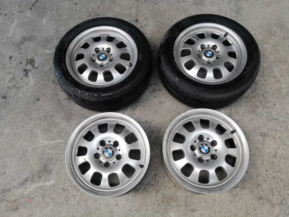 4 Jantes R16 + 2 pneus BMW