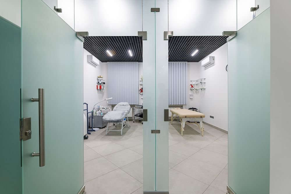 Продаж приміщення  ближній центр Галицький район 
З якісн