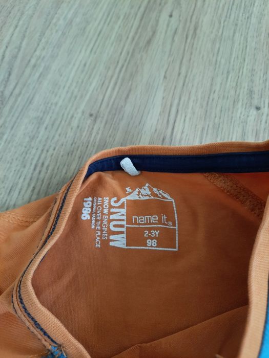 Koszulka z długim rękawem 98 2-3 lata.