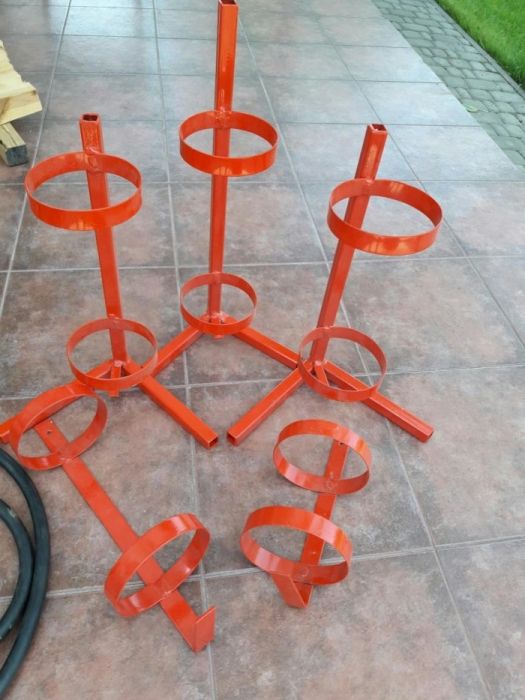 Продам комплектующие к углекислотным и порошковым огнетушителям.