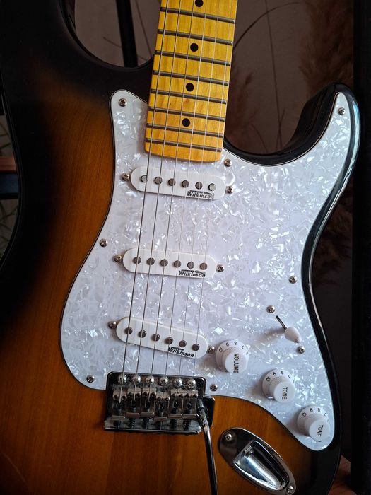 Fender Stratocaster (Replica) + Bag novo
