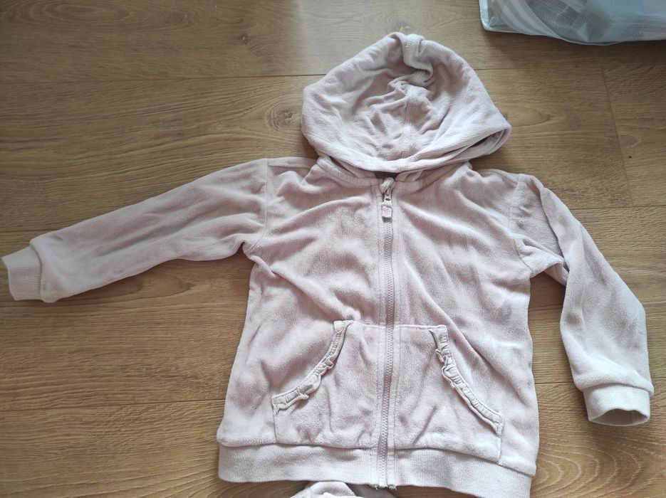 Dres h&m 98 miły w dotyku pudrowy róż z kapturem