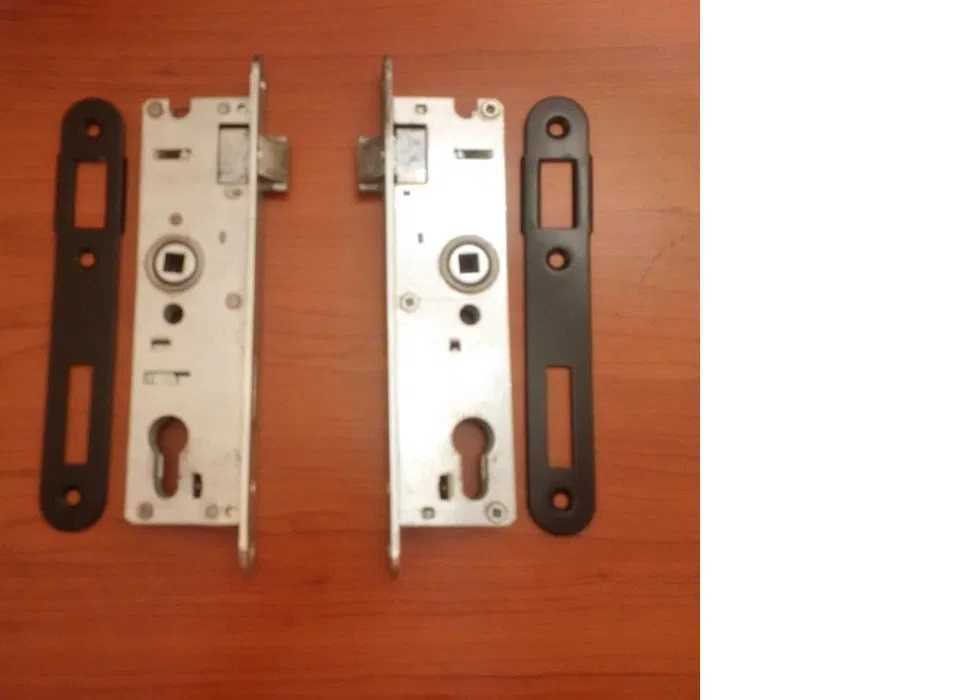 wkładka - zamek prawa