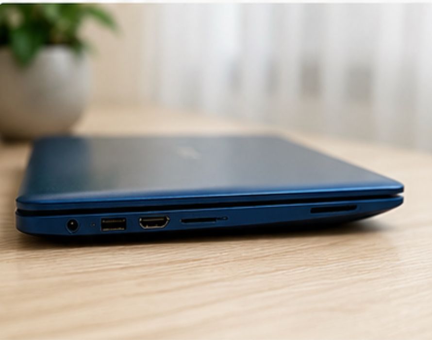 Laptop ASUS niebieski