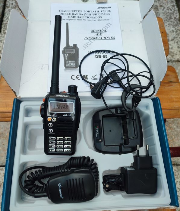 Рация DYNASCAN DB-65 двухдиапазонная (FM/фонарь)