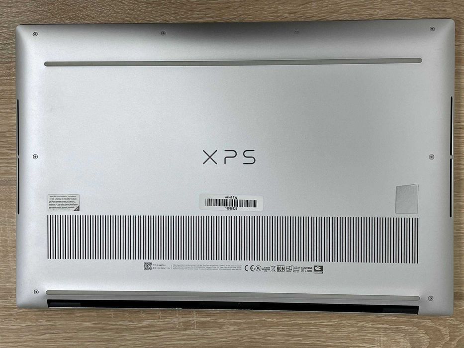 Dell XPS 15 9520- OLED 4K/ RTX 3050/ I7-12700H/ 16gb DDR5/ 1Tb SSD