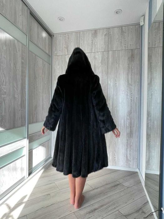 Натуральна норкова шуба
