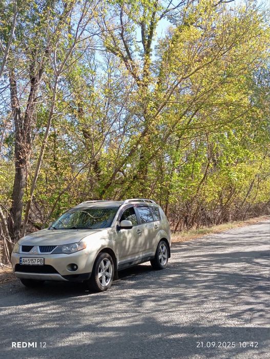 Продам Mitsubishi Outlander XL