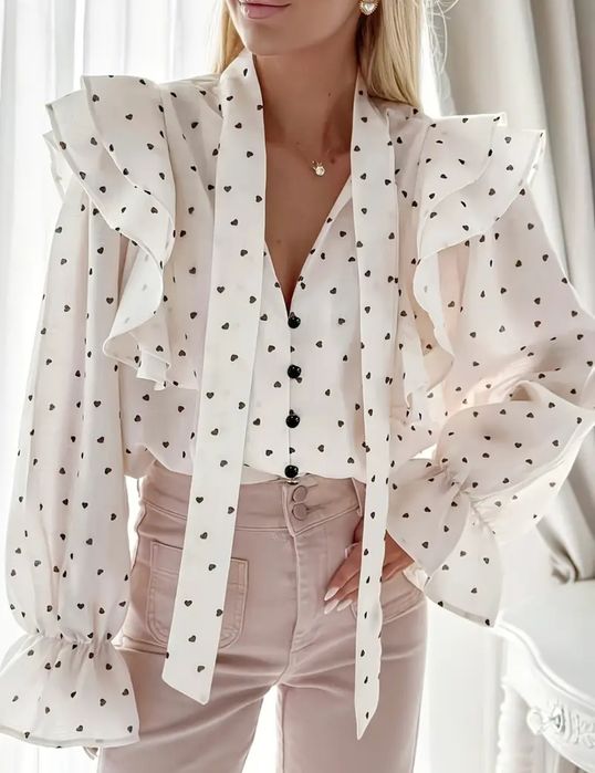 Romantyczna biała koszula w serduszka falbanki wstążka