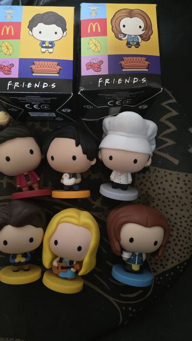 Bonecos friends McDonald's
