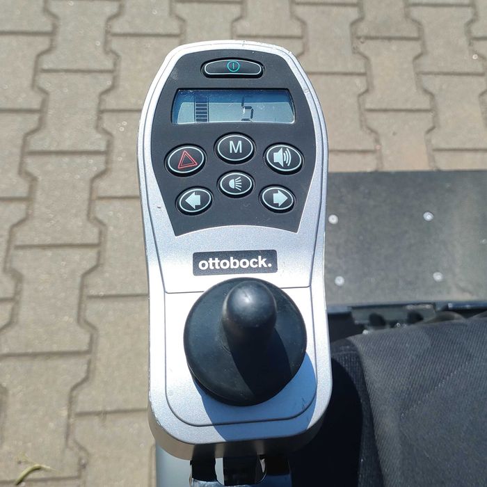 Wózek inwalidzki elektryczny terenowy Ottobock C2000 Recaro + nowe aku