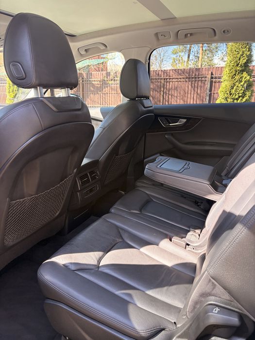 Продам Audi Q7 3.0 2017 без дтп