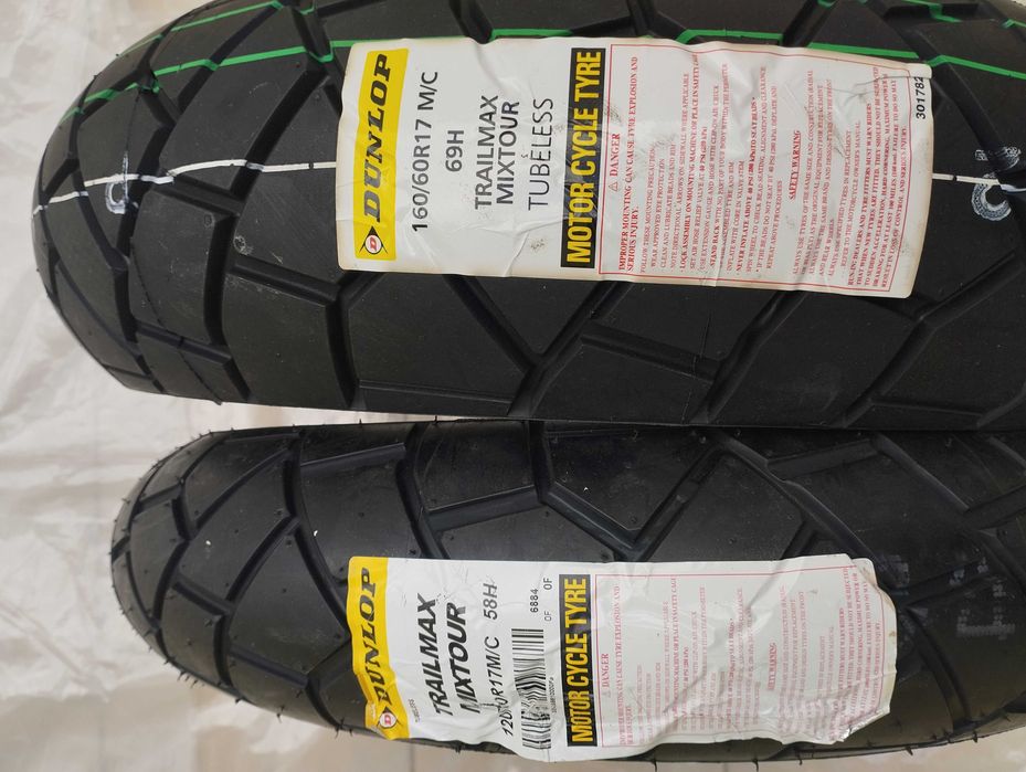 Par pneus novos : Dunlop Trailmax mixtour