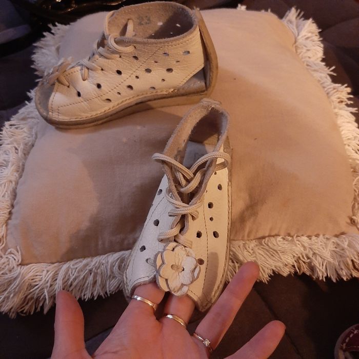 Kapcie, sandały profilowane