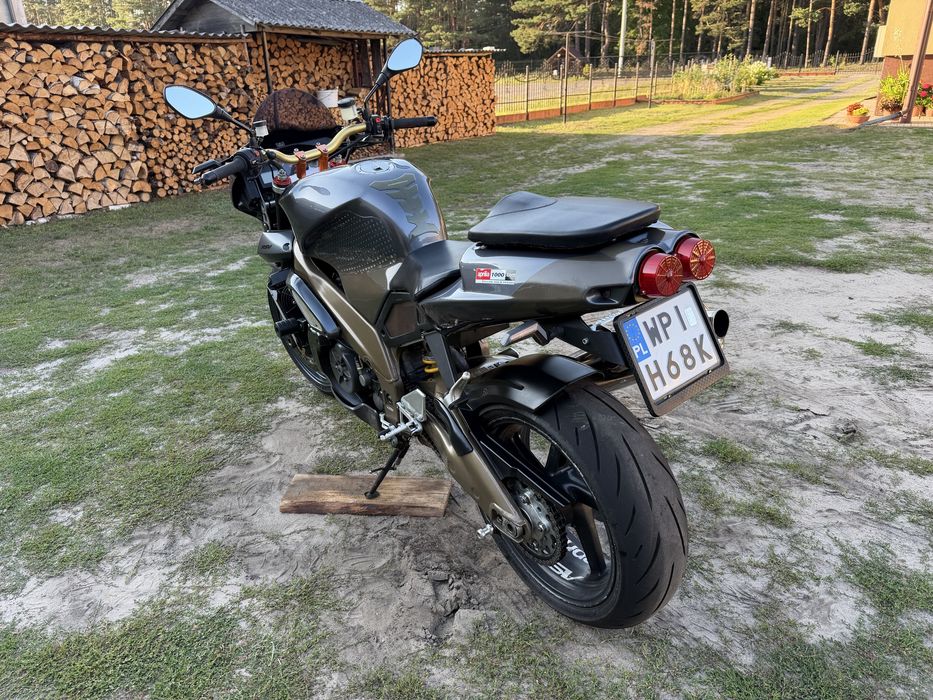 Aprilia RSV 1000 Tuono