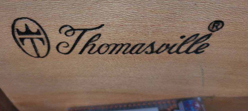 Sprzedam witryne komode drewniana