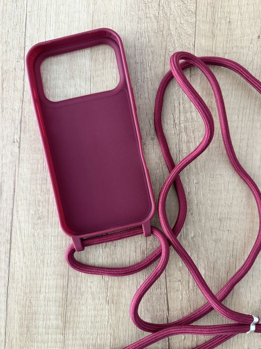 Чохол з шнурочком через плече на IPhone 17 Pro