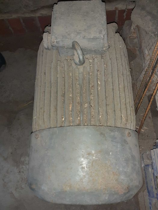 Silnik elektryczny trzy fazowy