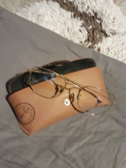 Óculo Ray ban novo com a caixa nao tem graduação.