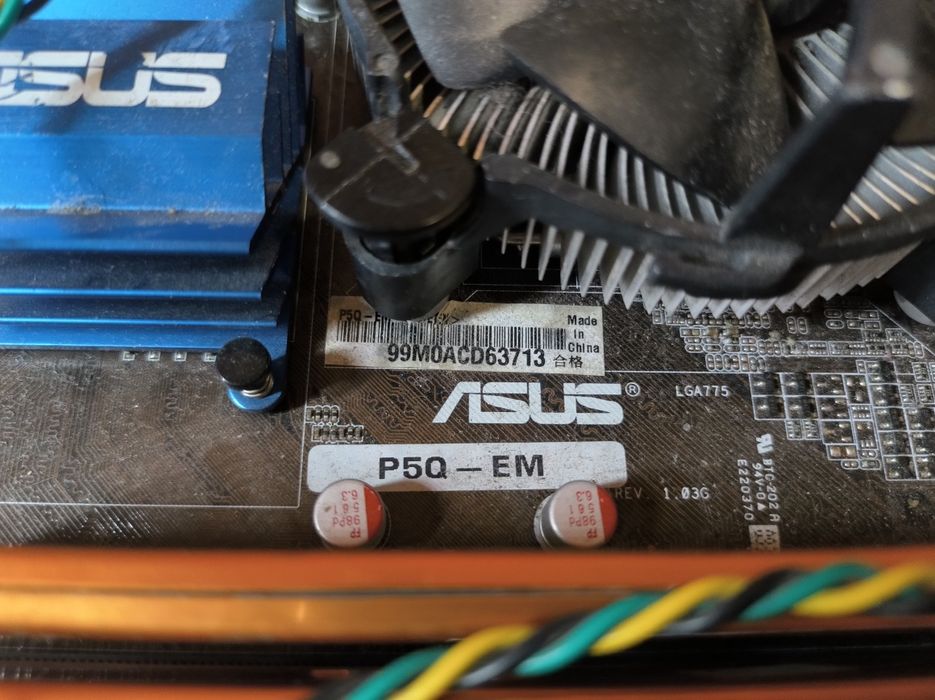 Материнська плата Asus P5Q-EM, пiд процессор Intel