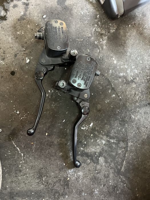 Yamaha majesty 400 pompa hamulcowa