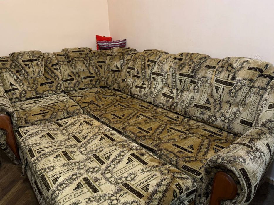 Диван великий з топером !