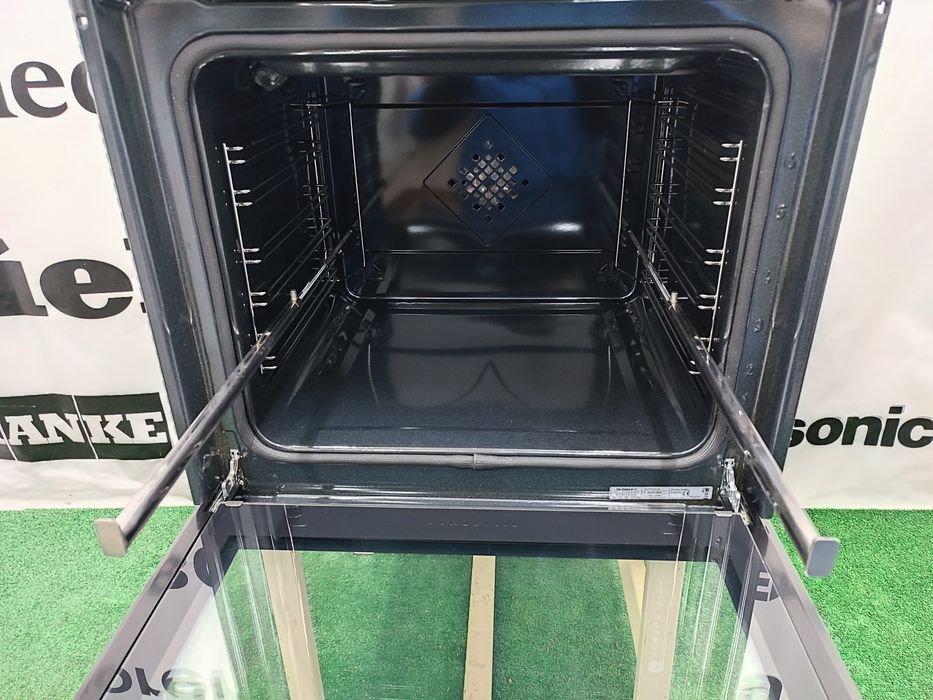 Духова шафа з піролітичною очисткою De Dietrich Франція